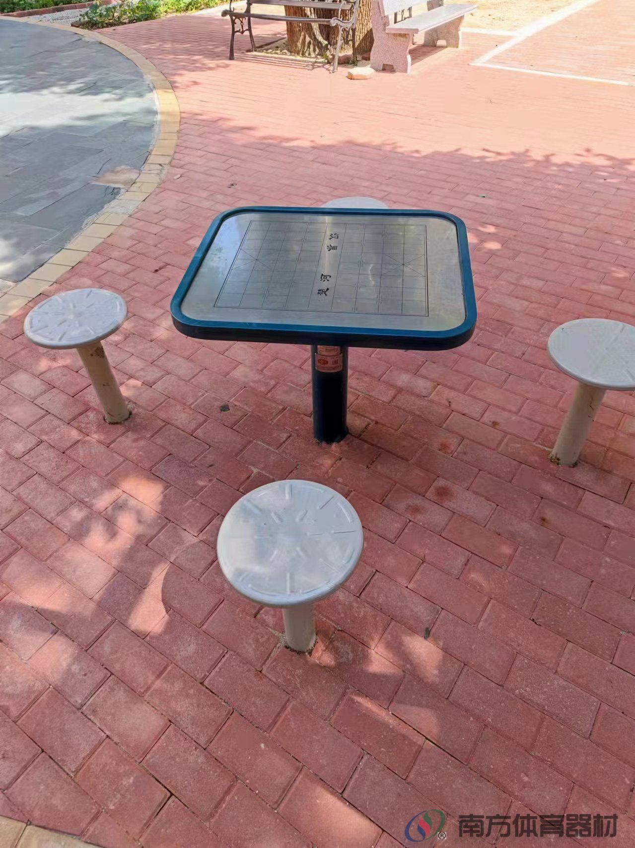 朗晴居中心花坛(图8) 朗晴居中心花坛(图8)