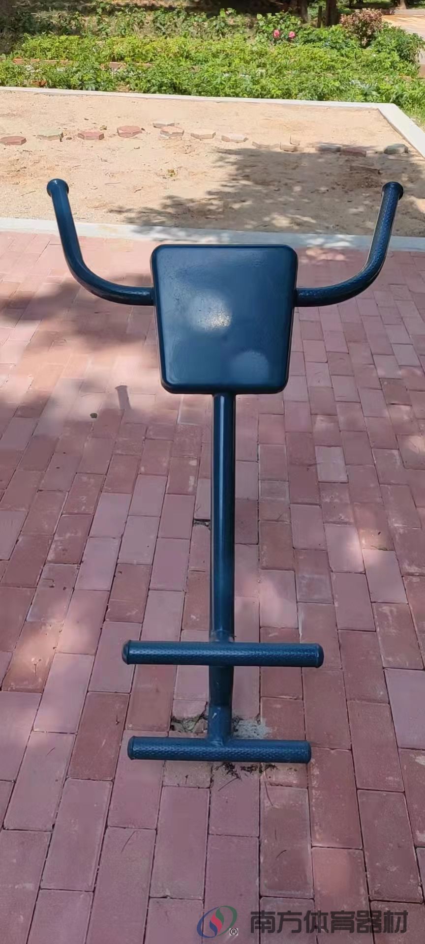 朗晴居中心花坛(图9) 朗晴居中心花坛(图9)